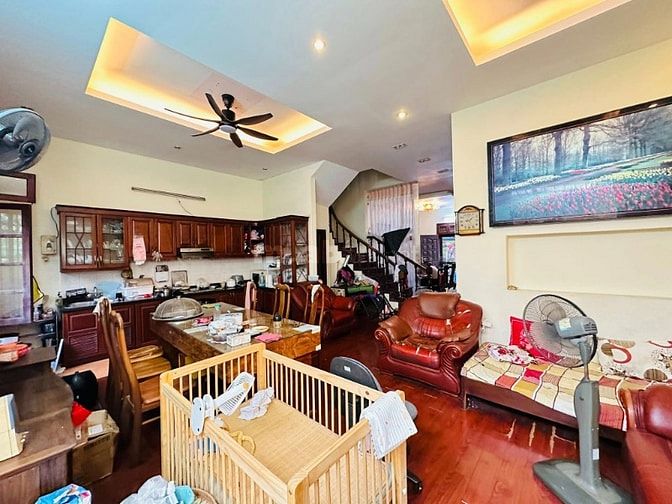 Bán nhà Tây Hồ 150m, MT 8m, ô tô ra vào, 100m ra Hồ Tây. 29,5 tỷ