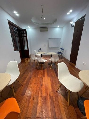  Cho thuê nhà ngõ 31 trần quốc hoàn 85m x4T ô tô đỗ cửa