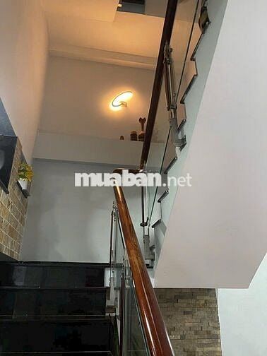Nhà 80m2, 3 tầng 5PN, hẻm 4m xe hơi thông Phạm Văn Đồng Gò Vấp giáp PN