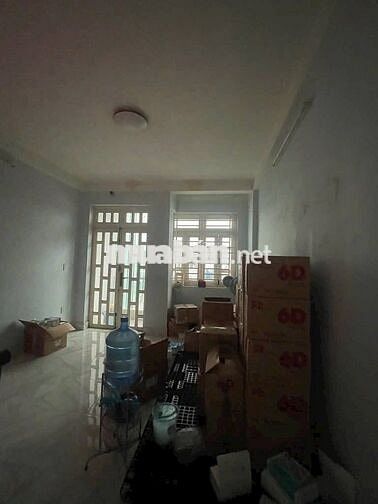 Nhà 80m2, 3 tầng 5PN, hẻm 4m xe hơi thông Phạm Văn Đồng Gò Vấp giáp PN