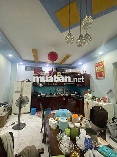 Nhà 80m2, 3 tầng 5PN, hẻm 4m xe hơi thông Phạm Văn Đồng Gò Vấp giáp PN