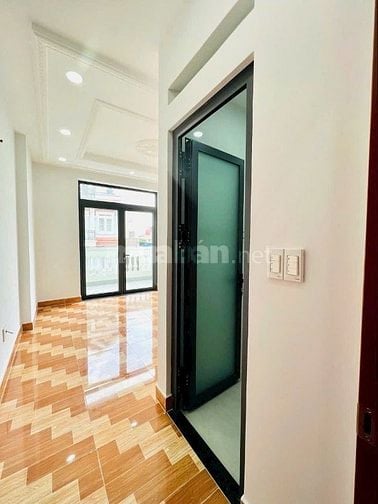 Bán nhà mặt đường ô tô thông thoáng , p Bình Trưng Đông , Quận 2 cũ 