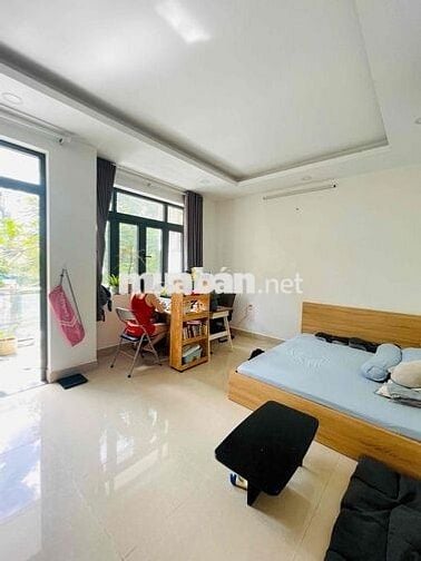 Phòng 30m2 CỬA SỔ TRỜI có BAN CÔNG