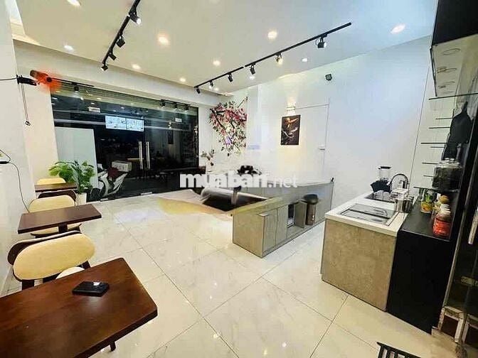 MẶT BẰNG ĐẸP HIẾM CÓ •  CHỐT NGAY • 10TR/THÁNG •  KINH DOANH SẦM UẤT.