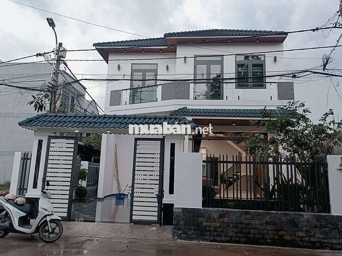 BÁN BIỆT THỰ MINI . HÓC MÔN GẦN Q12