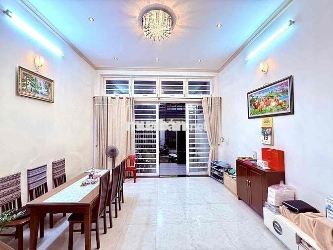 NHÀ GÒ VẤP. 4 TẦNG 5x15 VUÔNG A4. HXT 8M CÓ LỀ. GẦN EMART. NHỈNH 8TỶ