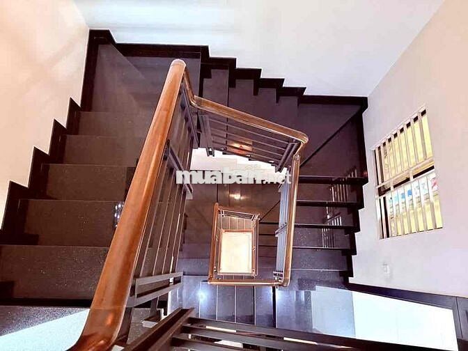 NHÀ GÒ VẤP. 4 TẦNG 5x15 VUÔNG A4. HXT 8M CÓ LỀ. GẦN EMART. NHỈNH 8TỶ