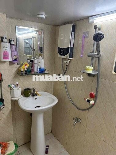 Nhà nguyên căn Đường Huỳnh Văn Bánh Quận PN cho thuê