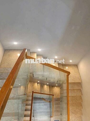 TÒA NHÀ 5 TẦNG - DTSD 730M2 - THANG MÁY