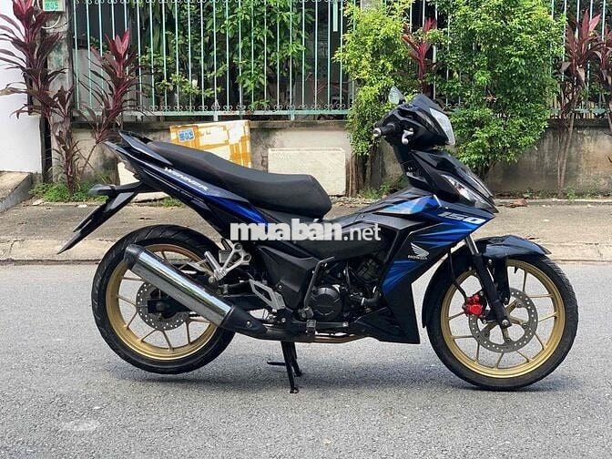 xe honda winner V1 2017 màu xanh đen mới 90%