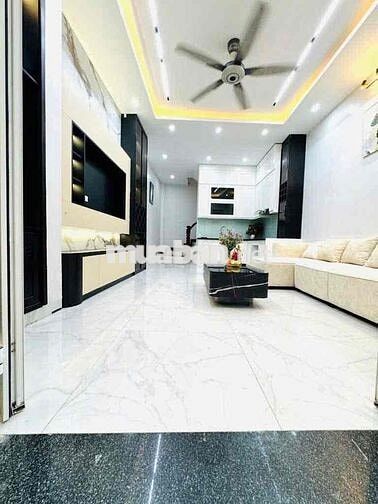 NGUYỄN ĐÌNH HOÀN-CẦU GIẤY-32m-5 TẦNG-MT 4M-8,4 TỶ.