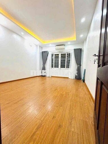 NGUYỄN ĐÌNH HOÀN-CẦU GIẤY-32m-5 TẦNG-MT 4M-8,4 TỶ.