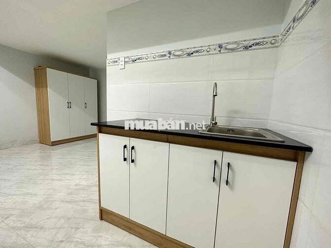 Phòng Gác Ban Công, Cửa Sổ Mới Sẵn Nội Thất Ngay Nguyễn Văn Quá