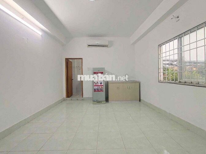 Studio Full Nội Thất - Sẵn Tủ Lạnh - Ngay Bến Xe Miền Tây