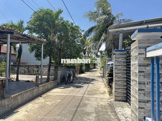 ĐẤT BIỂN LÀNG LÒ - NGÔI LÀNG MÁI ĐỎ, PHƯỜNG HOÀ HIỆP, PHÚ YÊN