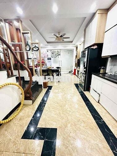 OTO VÀO NHÀ QUAY ĐẦU - PHỐ LẠC LONG QUÂN - THANG MÁY - 52M