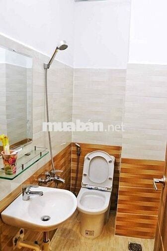 Cho Thuê Phòng ở tháng tại Khách Sạn