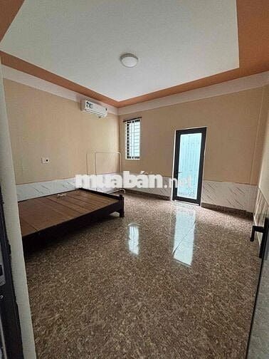 CHO THUÊ NHÀ RIÊNG BIỆT MẶT TIỀN 8M ĐƯỜNG 5m5 ( đối diện trường học )