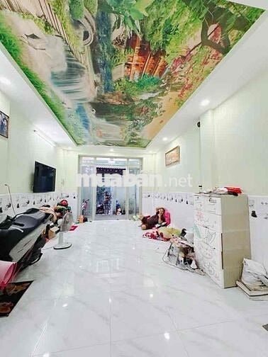 CÁCH CẦU KÊNH TẺ 500m - NHÀ 2 TẦNG VỚI CHIỀU NGANG 5m5 - KHU DCHH
