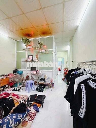 CÁCH CẦU KÊNH TẺ 500m - NHÀ 2 TẦNG VỚI CHIỀU NGANG 5m5 - KHU DCHH