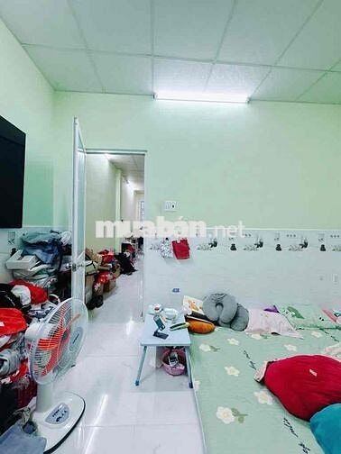 CÁCH CẦU KÊNH TẺ 500m - NHÀ 2 TẦNG VỚI CHIỀU NGANG 5m5 - KHU DCHH