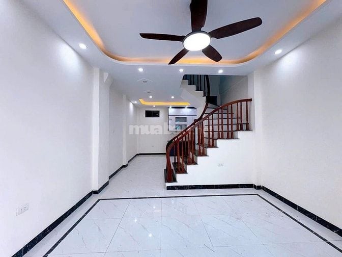 NHÀ PHỤNG CHÂU:  5 TẦNG MỚI  ĐẸP Ô TÔ ĐÕ CỔNG - NỘI THẤT CAO CẤP 
