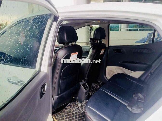 Hyundai Grand i10 2022 1.2 Sedan AT - 15600 km