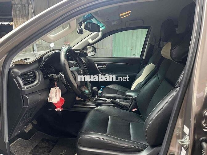 Toyota Fortuner 2.4AT 4X2 2020 Pháp Lý Công Ty