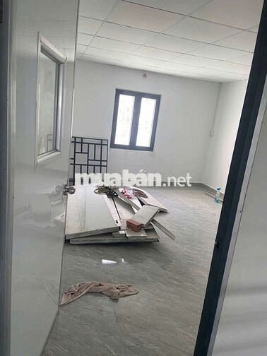 NHÀ RỘNG RÃI 4*25, 2PN, SÂN XE HƠI, GẦN CHUNG CƯ PICITY