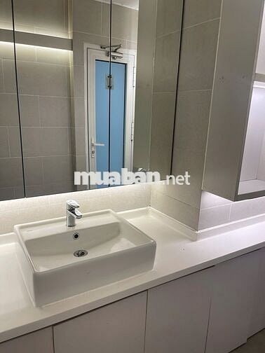 Cho thuê nhà MT dt 4,2x18m, Lê Thánh Tôn, Bến Nghé, Q1, 153 triệu
