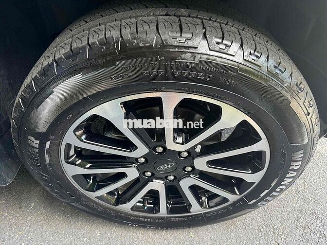 ✅Ford Everest 2025 Platinum 2.0L 4x4 AT - 1500 km