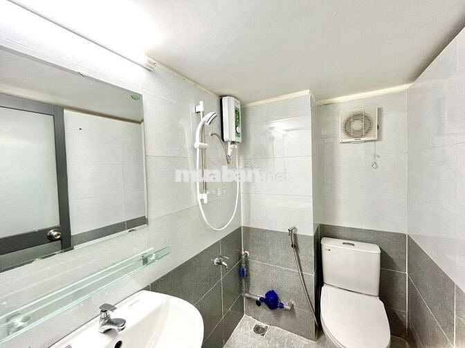 GÁC LỬNG MỚI XÂY, NỘI THẤT ĐẦY ĐỦ ĐỐI DIỆN LOTTE CỘNG HOÀ TÂN BÌNH