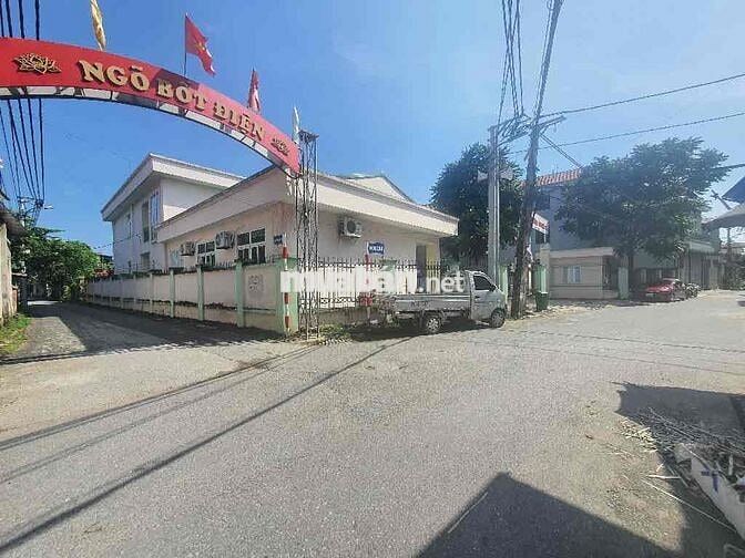 Bán đất Gia Lâm, gần trường Học Viện Toà Án. Đường oto, thông tứ phía. Bán đất Gia Lâm, gần trường Học Viện Toà Án. Đường oto, thông tứ phía.