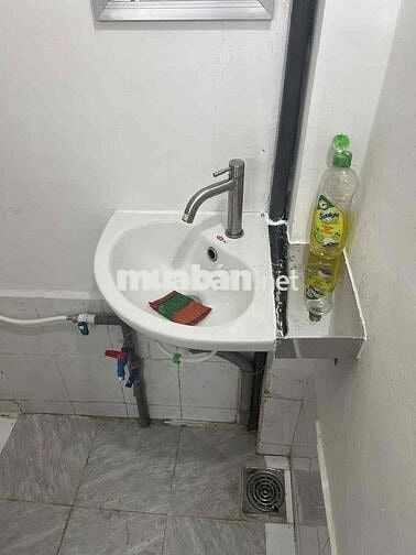 Cho thuê nhà nguyên căn nhỏ Bình Tân