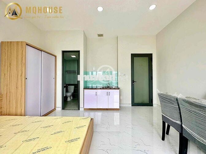 Studio ban công ngay Lê Đức Thọ giá rẻ chỉ 4.000.000