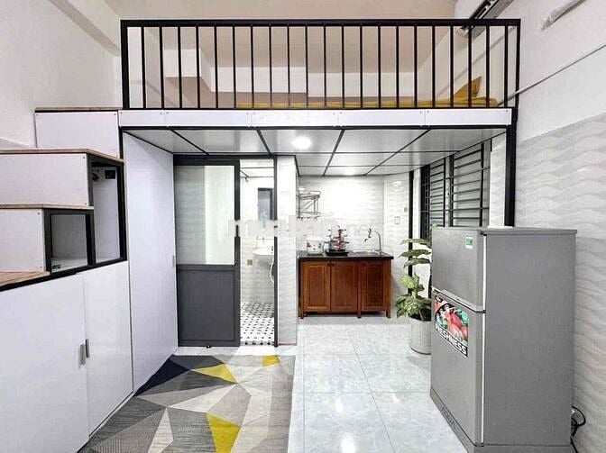 Phòng Gác Lửng Full Tiện Nghi Ngay Phan Xích Long PN