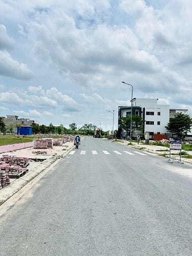 ĐẤT PHÂN LÔ ĐƯỜNG 12M PHƯỚC KIỂN : GIÁ CHỈ 55TR/M- GIÁP GS CITY
