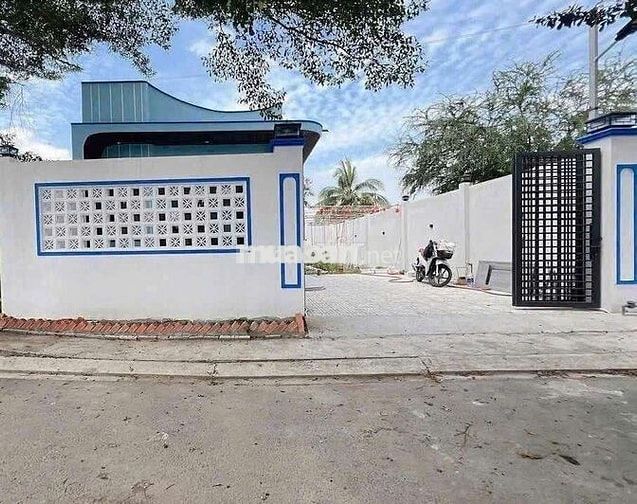 Bán Nhà Sân Vườn Bình Chánh 1ty258tr