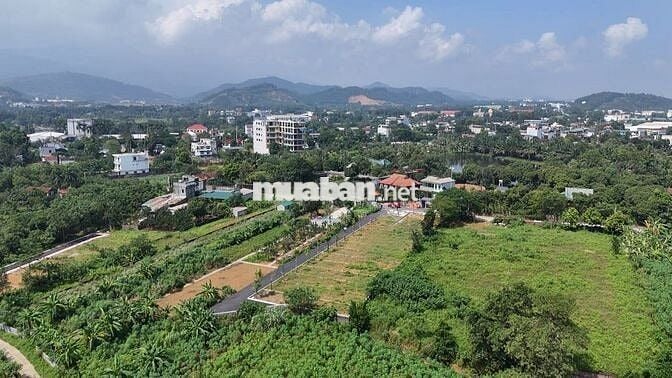 Bán Lô đất TĐC Vai Réo Hòa Lạc hơn 100m2 cạnh khu CNC, 40tr/1m2 Bán Lô đất TĐC Vai Réo Hòa Lạc hơn 100m2 cạnh khu CNC, 40tr/1m2