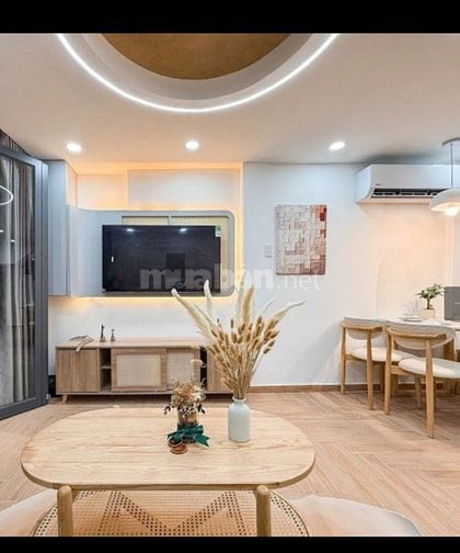 Bán nhà 3 tầng mới đẹp hẻm Cô Giang Q1 diện tích 3,5x9m chỉ 7,4 tỷ.