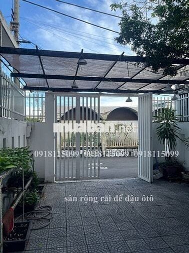 BÁN NHÀ 3 TẦNG SÁT CẠNH CAO ĐẲNG THƯƠNG MẠI