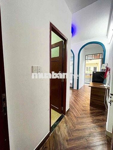 CHO THUÊ CH 1 PHÒNG NGỦ BALCON TÁCH BẾP SIÊU THOÁNG NGAY TRUNG TÂM PN