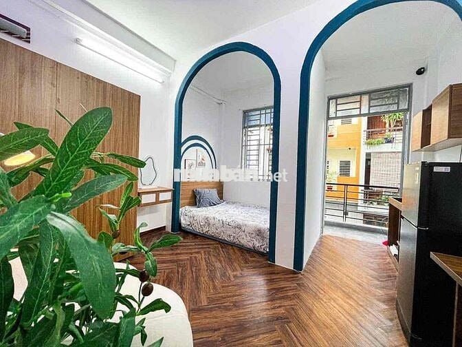 CHO THUÊ CH 1 PHÒNG NGỦ BALCON TÁCH BẾP SIÊU THOÁNG NGAY TRUNG TÂM PN