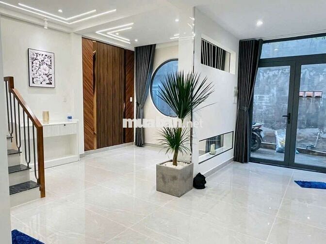 nhà phố q7, đường huỳnh tấn phát. xách vali vào ở ngay. nhà đẹp mê ly