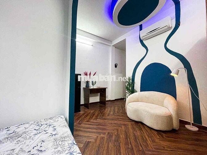 CHO THUÊ CH 1 PHÒNG NGỦ BALCON TÁCH BẾP SIÊU THOÁNG NGAY TRUNG TÂM PN