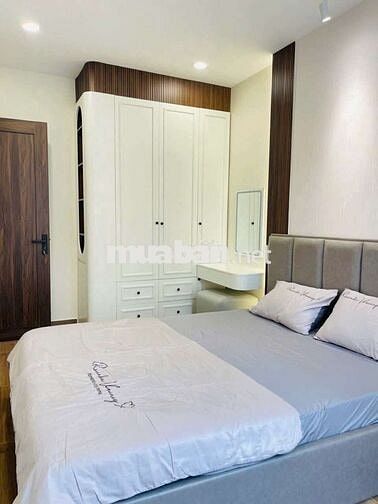 nhà phố q7, đường huỳnh tấn phát. xách vali vào ở ngay. nhà đẹp mê ly