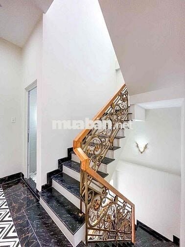 nhà 2 lầu mới hẻm liên tổ 3-4 lộ 5m, đường Nguyễn Văn Cừ - 3 tỷ 490tr
