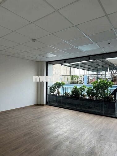 Cần cho thuê nhà căn góc 2MT  Đường Huỳnh Văn Bánh P.13 Q.Phú Nhuận