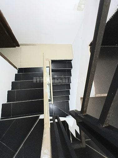 Cho thuê nhà tiện KD, để ở và mở VP Công ty cách Q1 vài bước chân