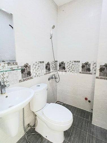 Cho thuê nhà tiện KD, để ở và mở VP Công ty cách Q1 vài bước chân